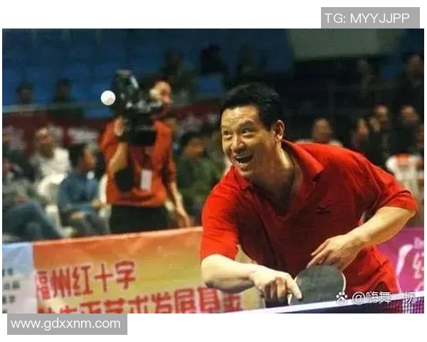 长得相像的足球明星们谁更具魅力和实力让我们一起来探讨一下他们的相似之处